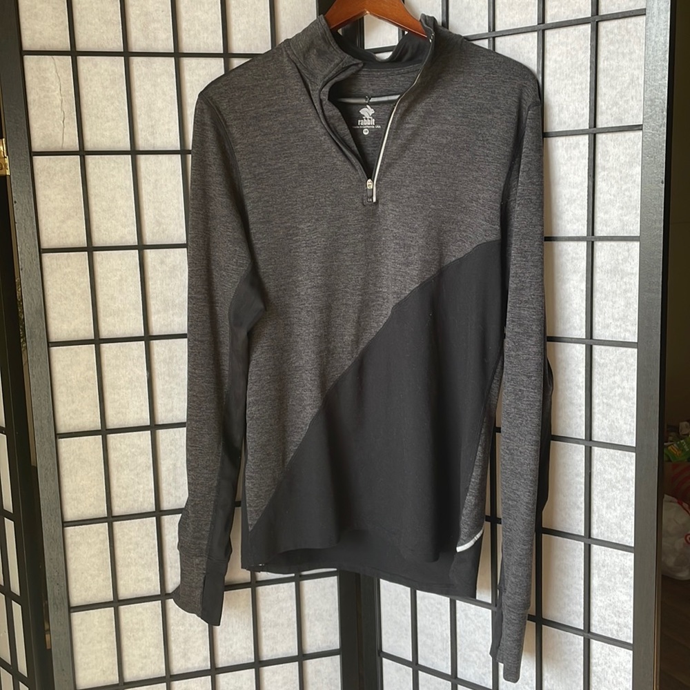 RABBIT EZ ZIP men’s small quarter zip running top with reflective stripe